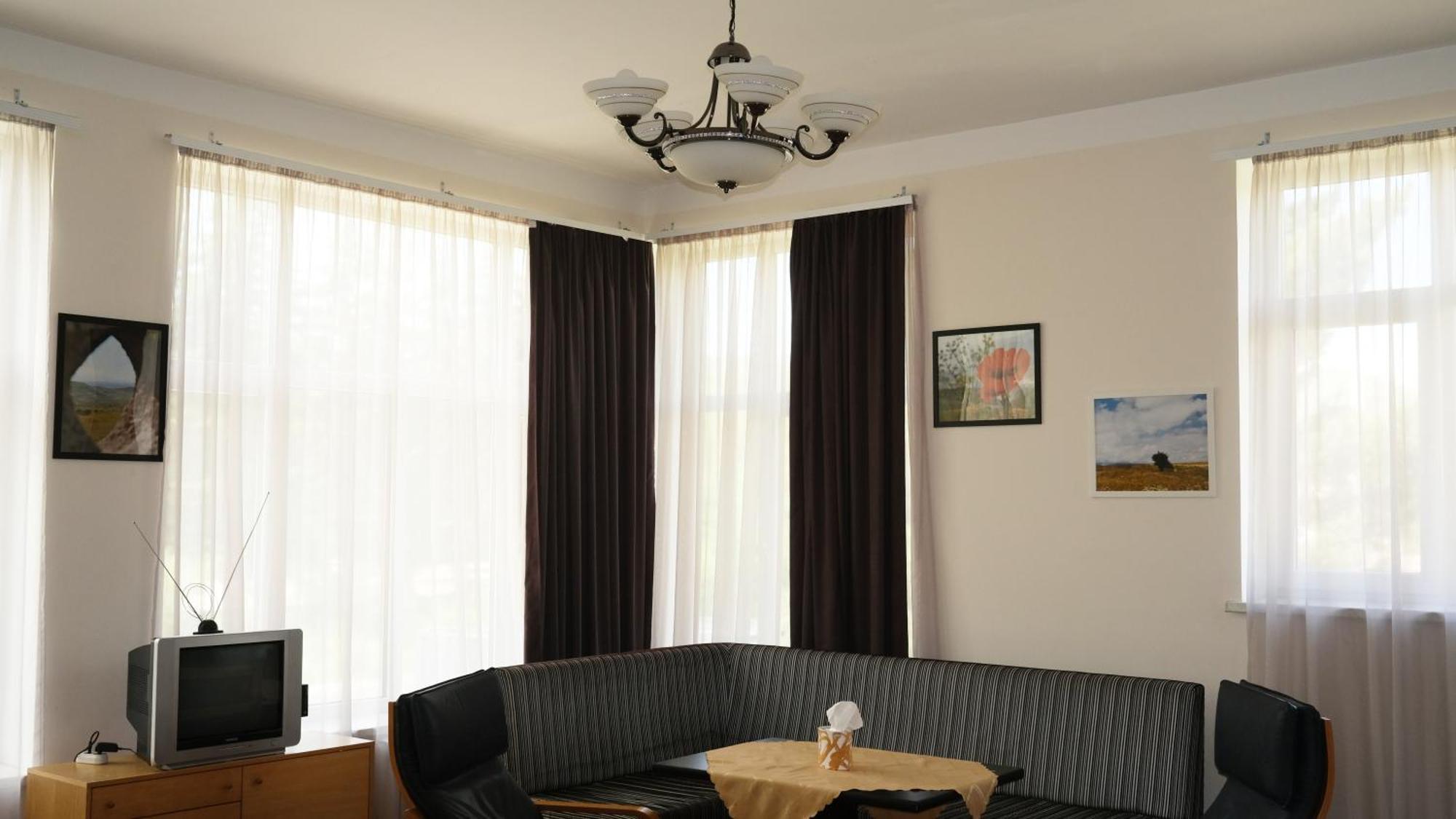 YMCA Spitak Hostel Bagian luar foto